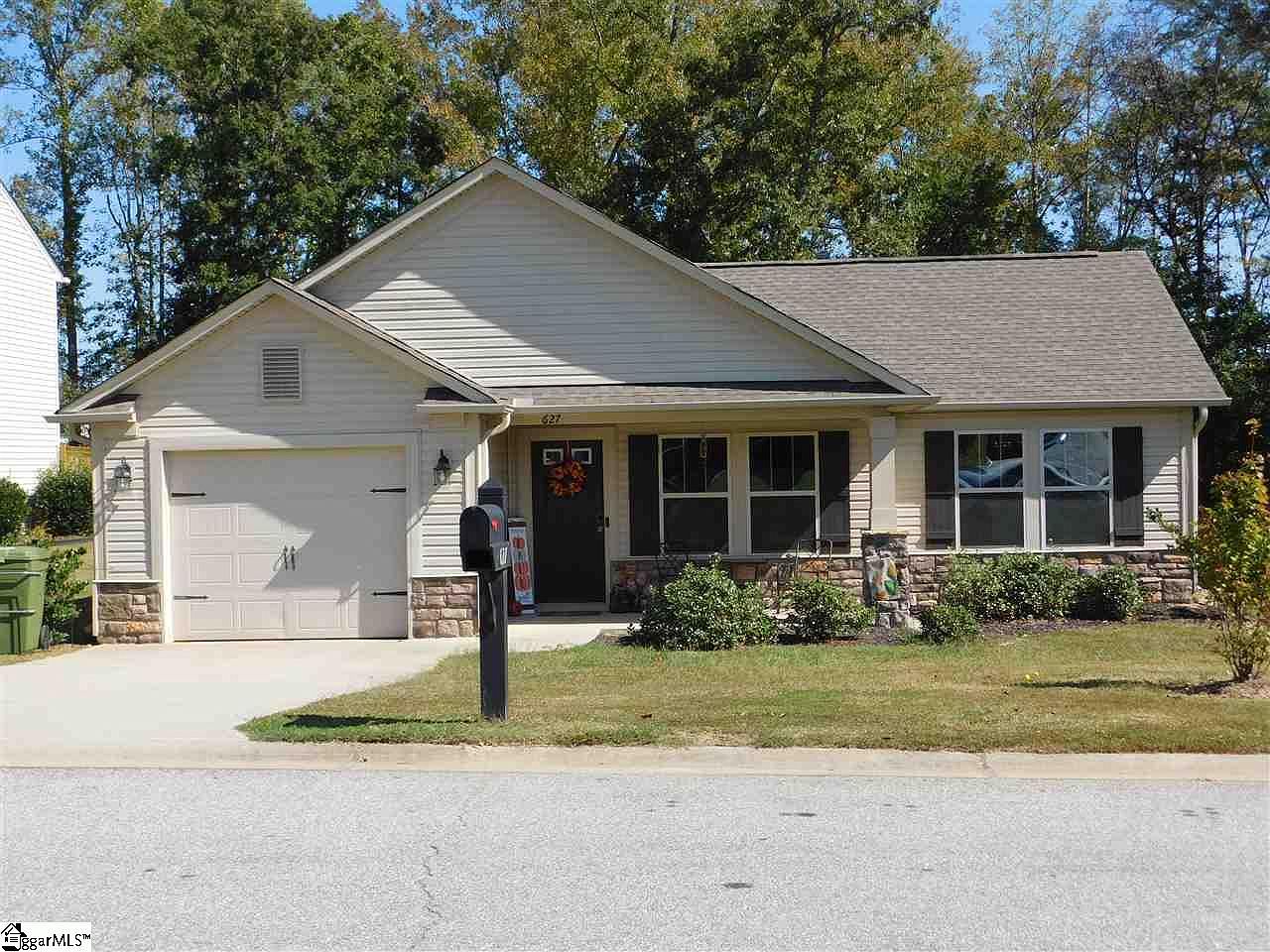 627 Fountainbrook Ln, Fountain Inn, SC 29644 Zillow