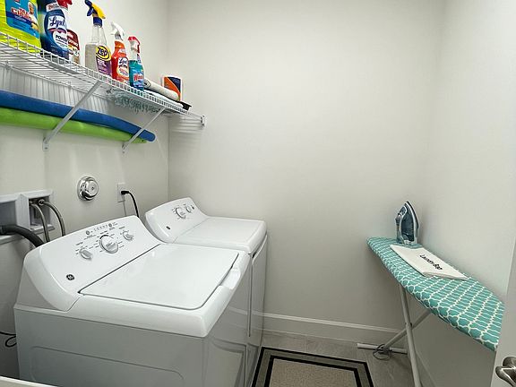 4th image of 11761 SW Oceanus Blvd