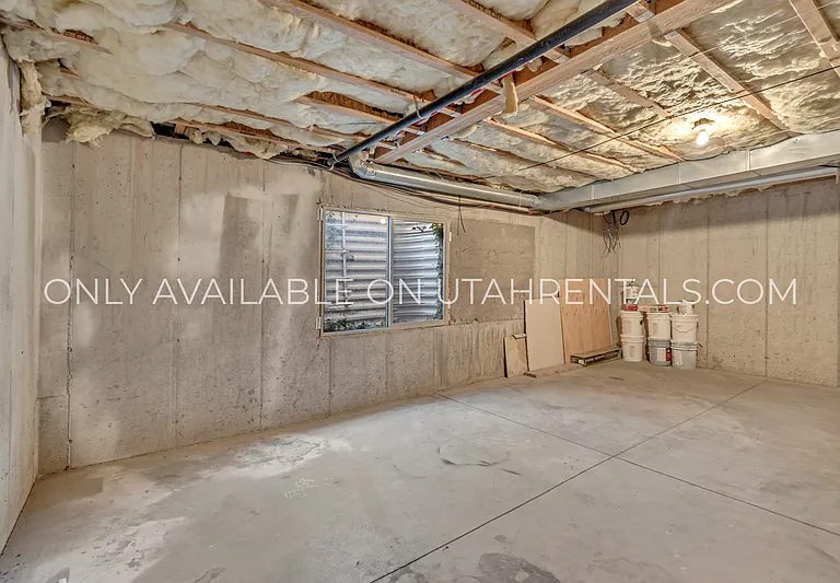 279 E Ailee Ln — Photo 18