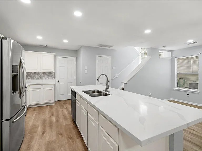 38 Walden Elms Cir — Photo 8