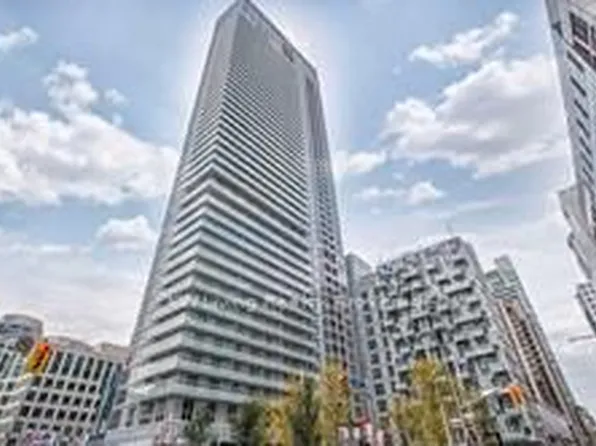 300 Front St W #3012, Toronto, ON M5V 0E9