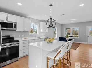291 Rockland St, Hingham, MA 02043