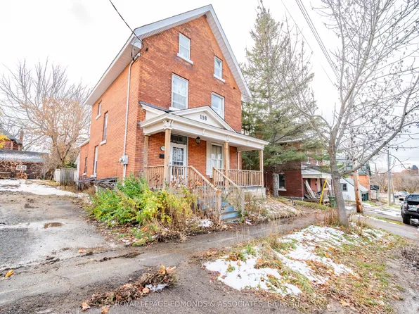 198 McAllister St, Pembroke, ON K8A 3G2