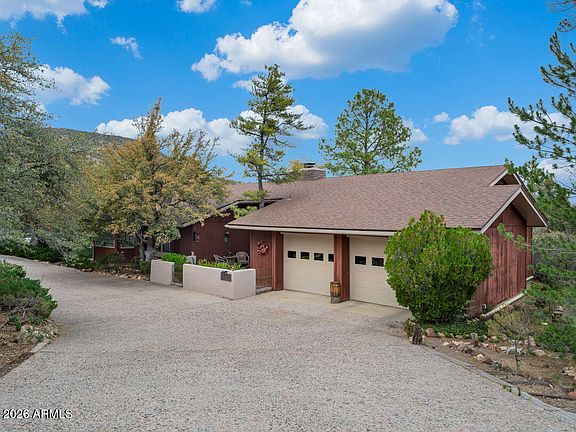 3rd image of 8 PINEHURST Drive