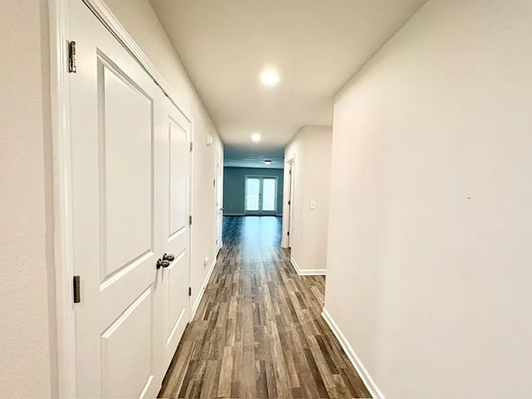 462 Whispering Creek Ave — Photo 6