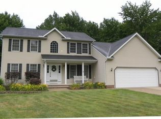5748 Primavera Dr, Mentor, OH 44060