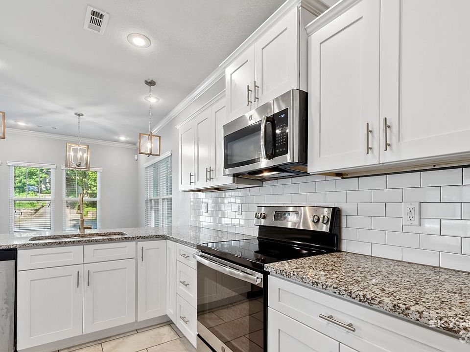 1st image of 530 N Highland Ave #1
