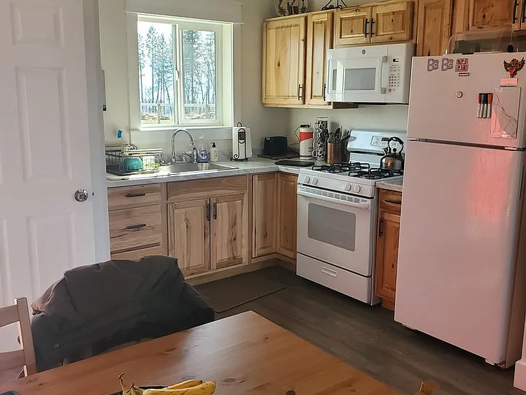 1492 Elliott Rd — Photo 2