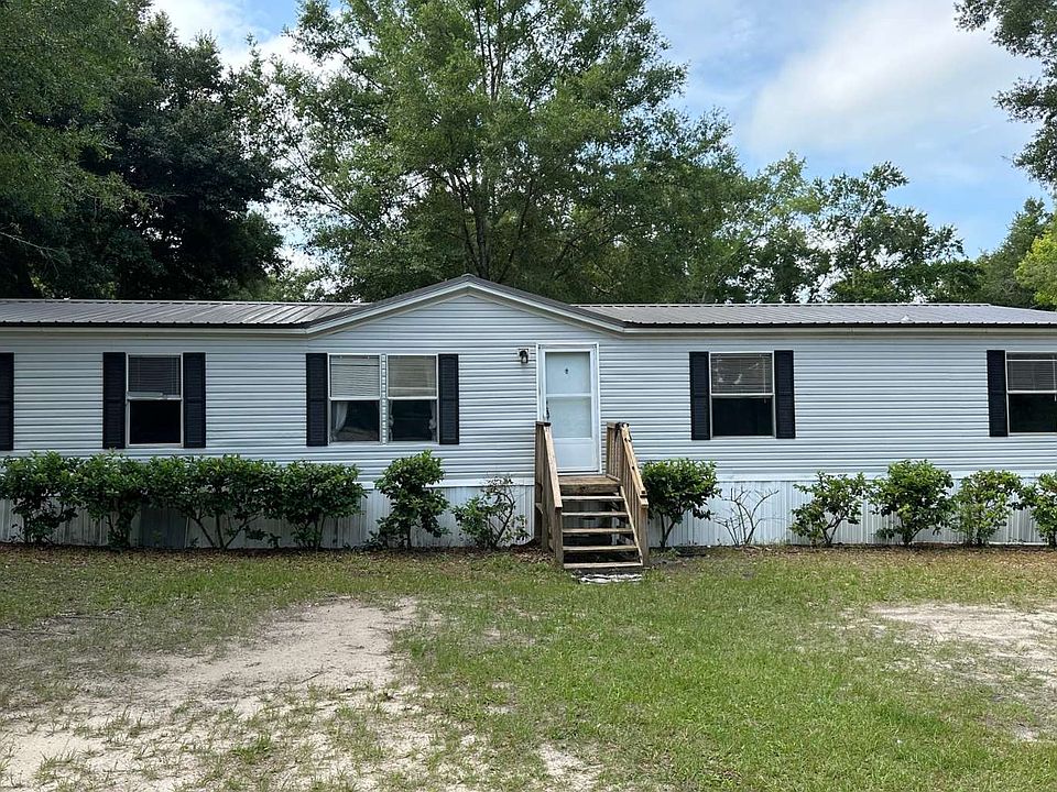 1st image of 518 SE Sharon Ln