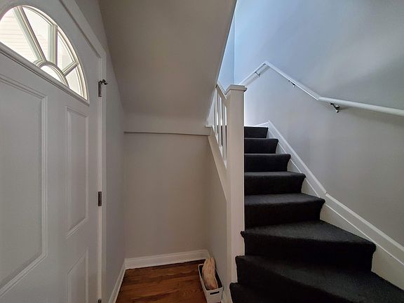 3rd image of 1020 Lathrop Ave