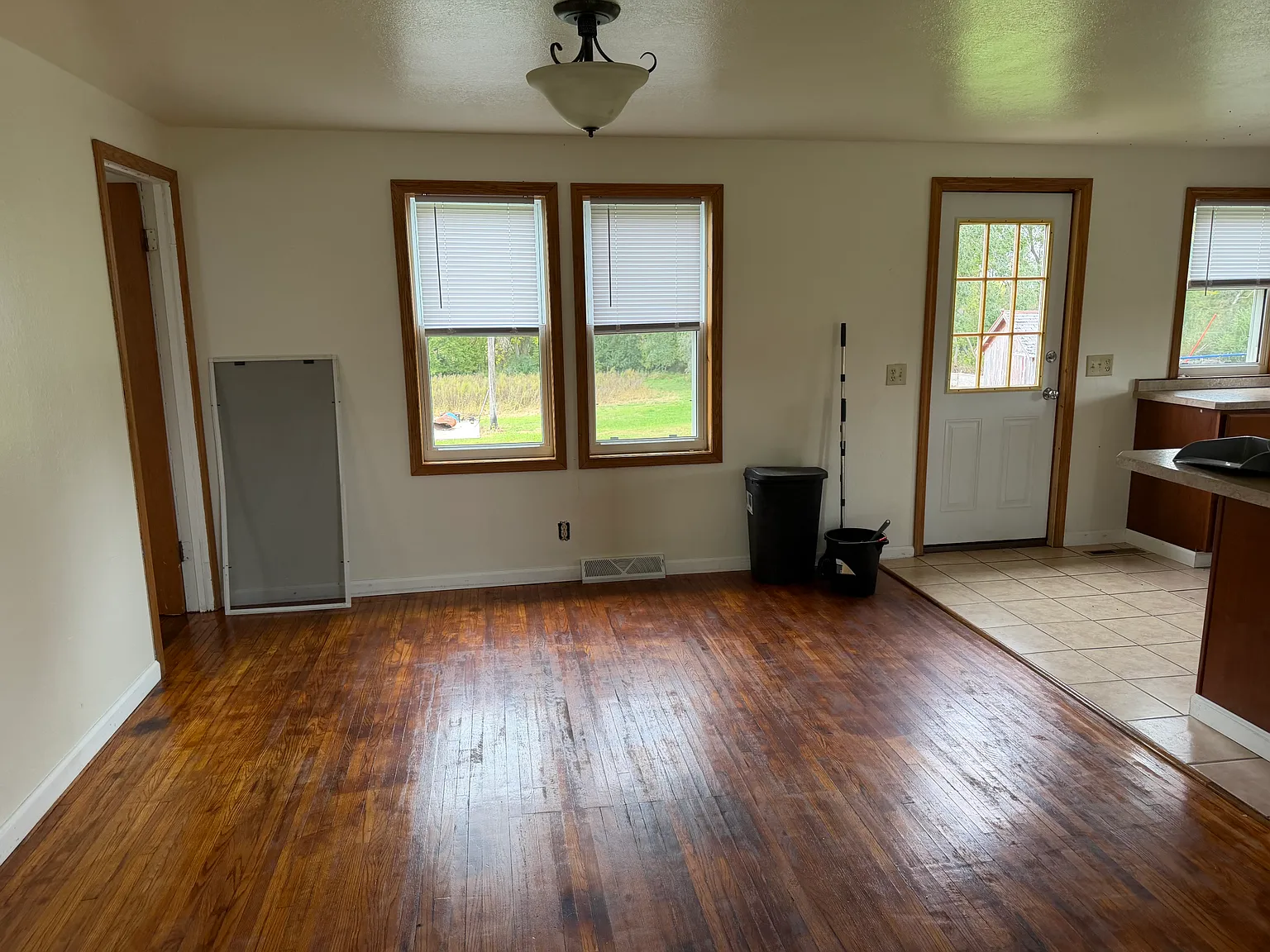 2 bed, 1500 sqft, $1,450 — Photo 4