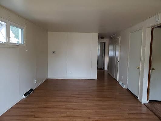4th image of 307 Esser Ave #1