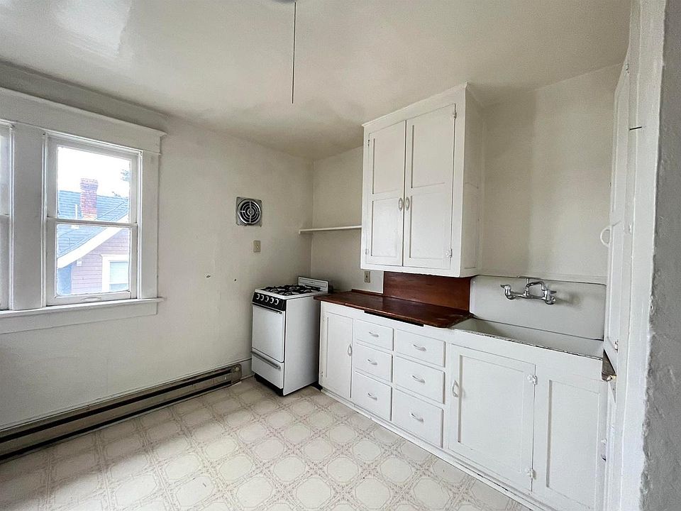 2nd image of 313 W Shannon Ave #3