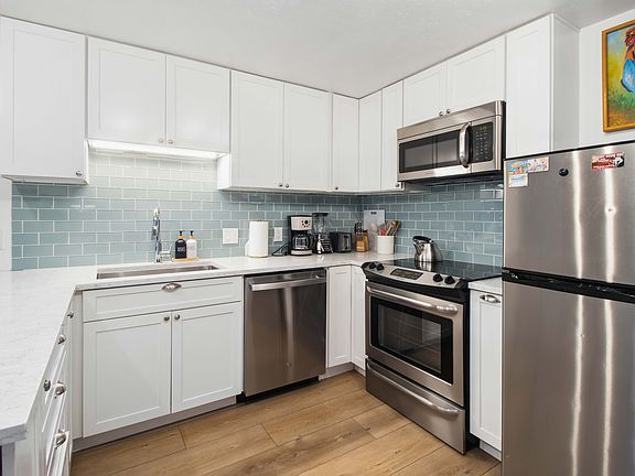 3rd image of 940 Waters Ave #203