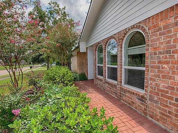 2nd image of 2314 Whitman Way Dr