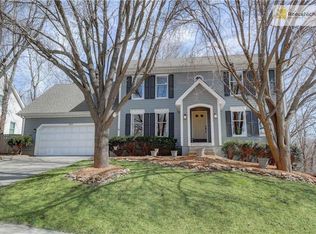907 Wildbriar Dr, Liberty, MO 64068