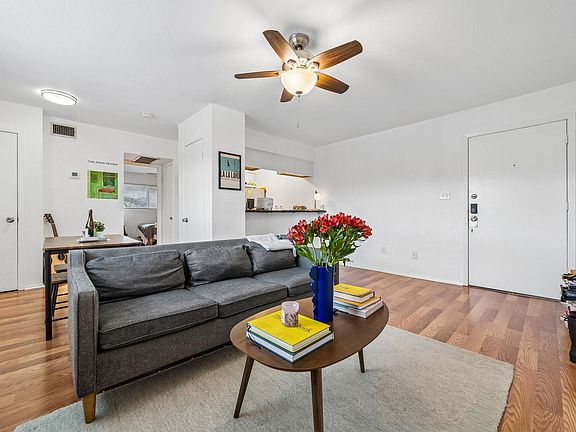 4th image of 2207 Leon St APT 307