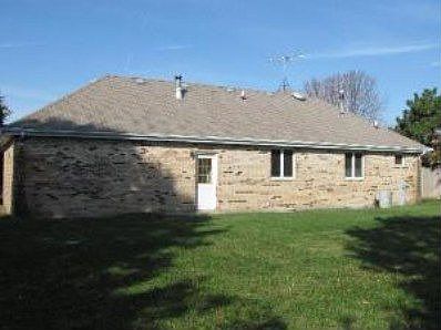 2nd image of 1406 Cherrywood Ln