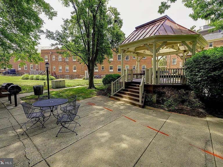1403 E Abingdon Dr #2 — Photo 28