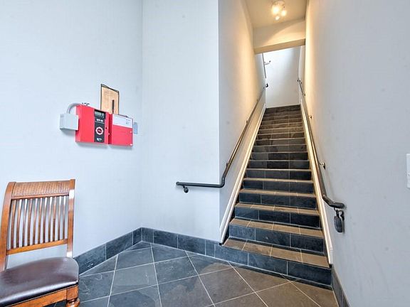 4th image of 1025 Harmony St #203