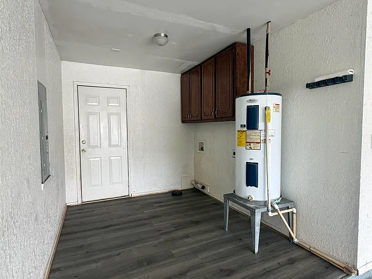 4721 Cypress Ave — Photo 22