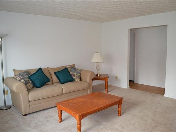 2nd image of 1406 Wardmier Dr
