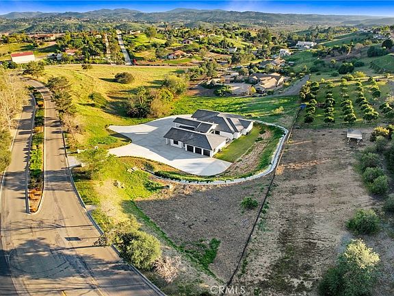 3rd image of 2027 Via Monserate