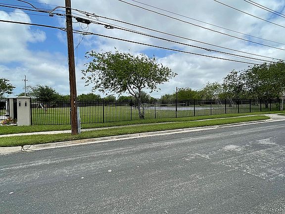 2nd image of 5442 Cain Dr