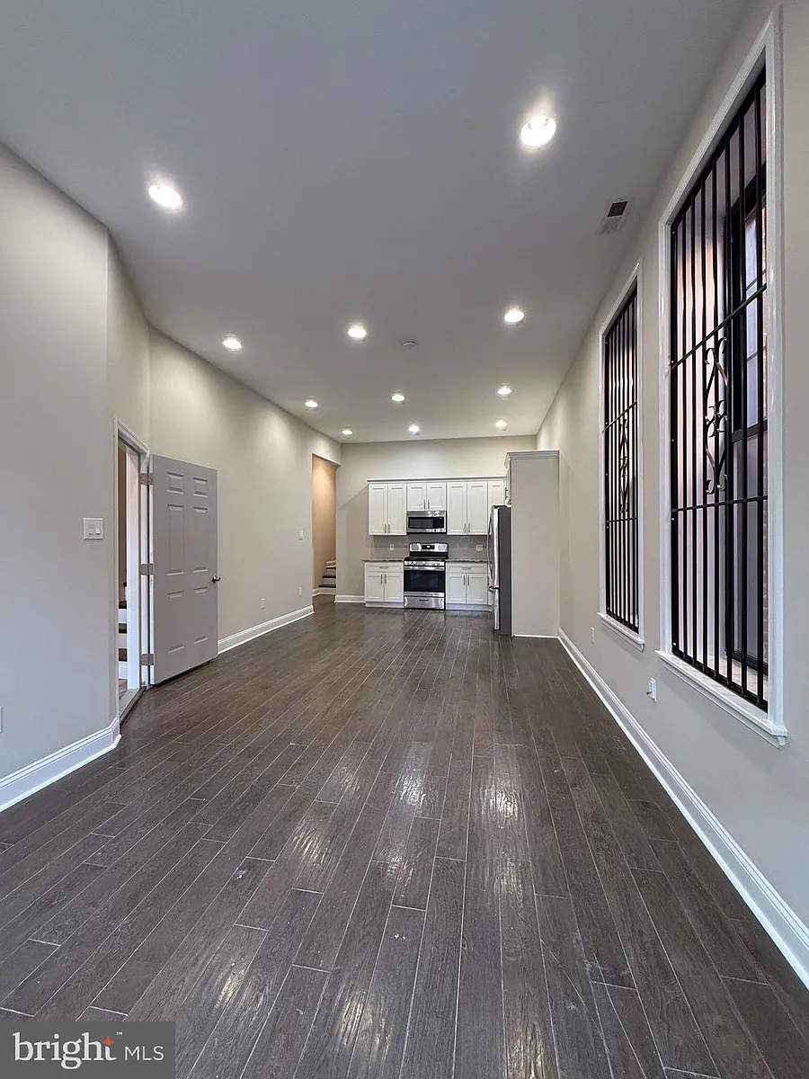 Building Photo - 1510 N 17th St #1F