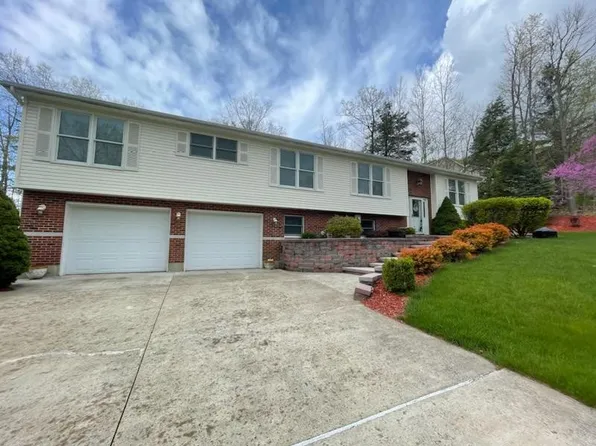 38 Travis Dr, Binghamton, NY 13904