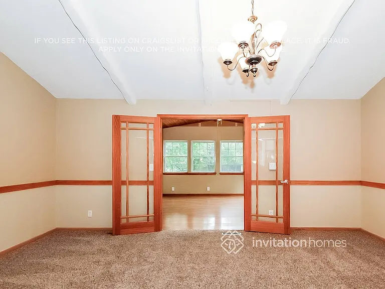 1716 Lamplight Dr — Photo 12
