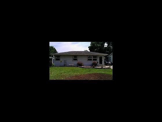 2nd image of 406 Ballard St