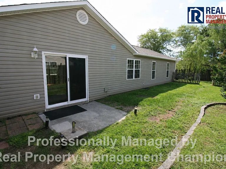 7410 Milan Ct — Photo 15