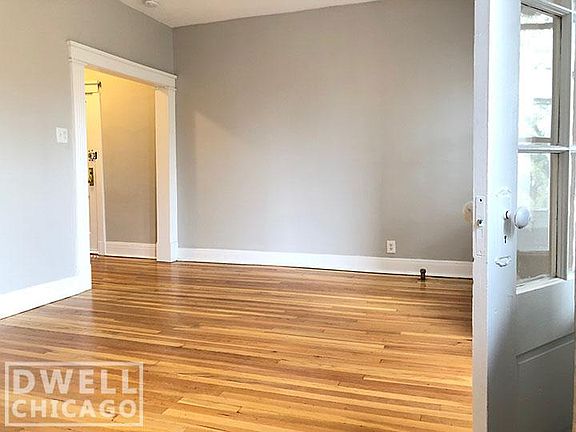 3rd image of 2710 N Sacramento Ave #3