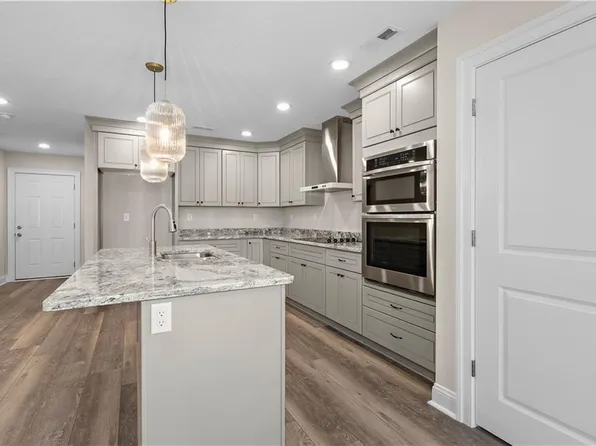 3405 Woodstock St, Portsmouth, VA 23701