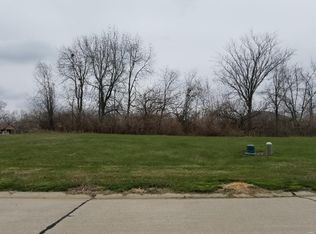 74 Woodcrest Dr, Bethalto, IL 62010