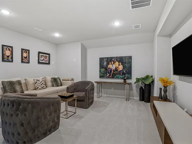5322 Statesman Ln — Photo 7