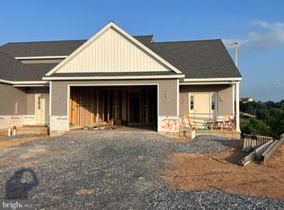 320 Ridgefield Dr, Elizabethtown, PA 17022