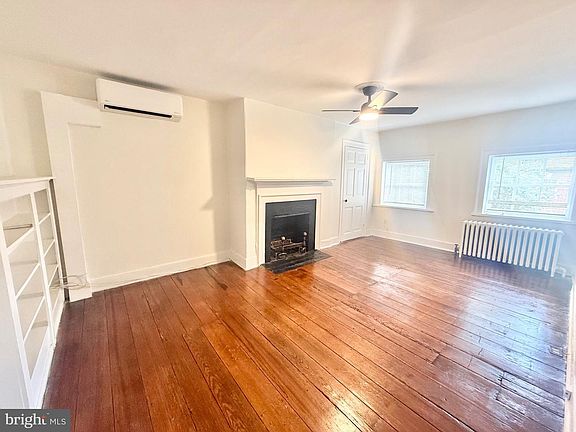5th image of 119 Prince St APT 3