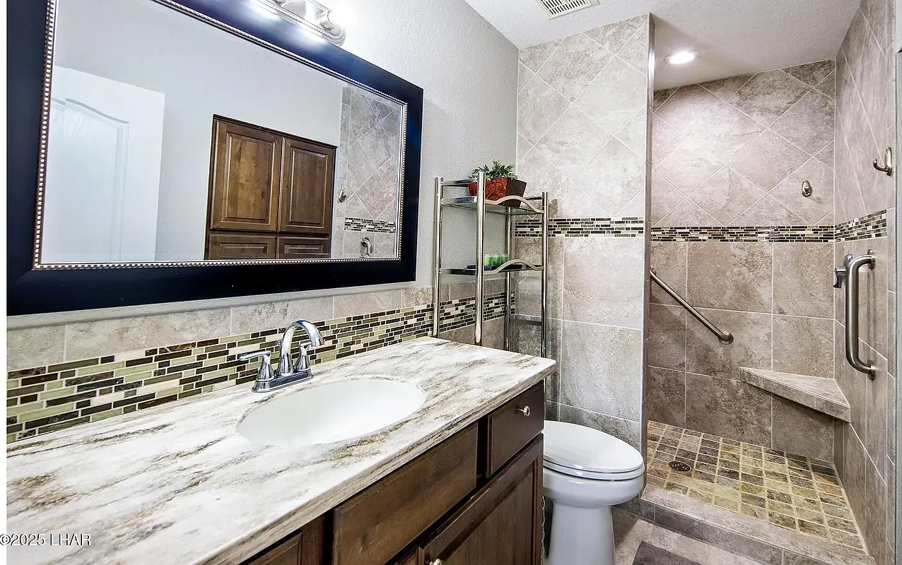 2 bed, 1027 sqft, $1,950 — Photo 2