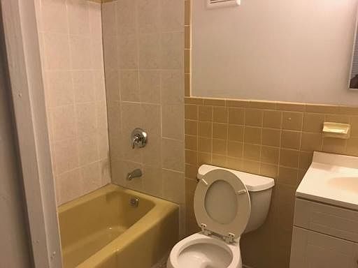 4th image of 70-12 Eliot Ave #2
