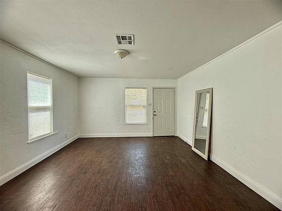 4th image of 1418 Glen Ave