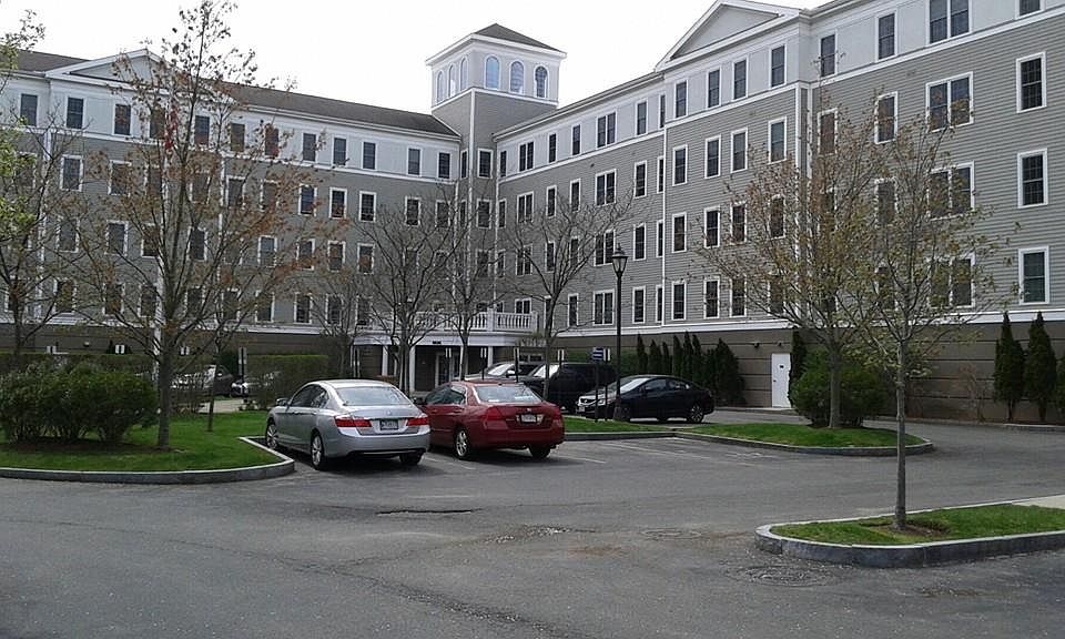 1st image of 8 Crowninshield St Unit 211
