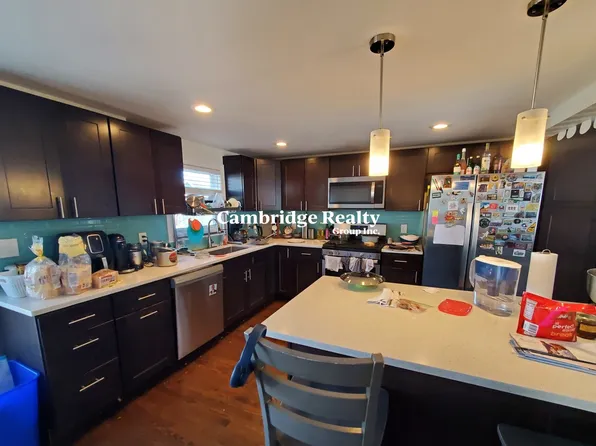 77 Rock Glen Rd #T, Medford, MA 02155