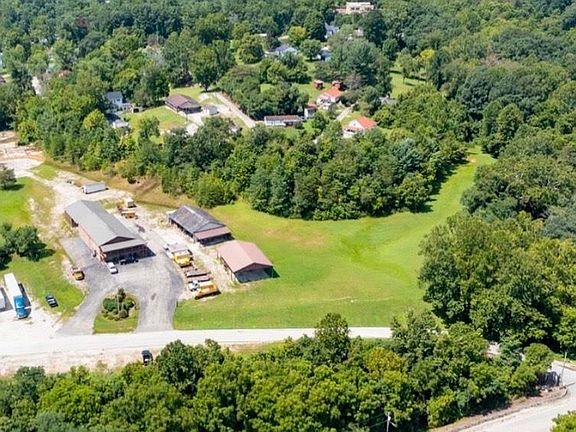4th image of 171 Jessica Ln