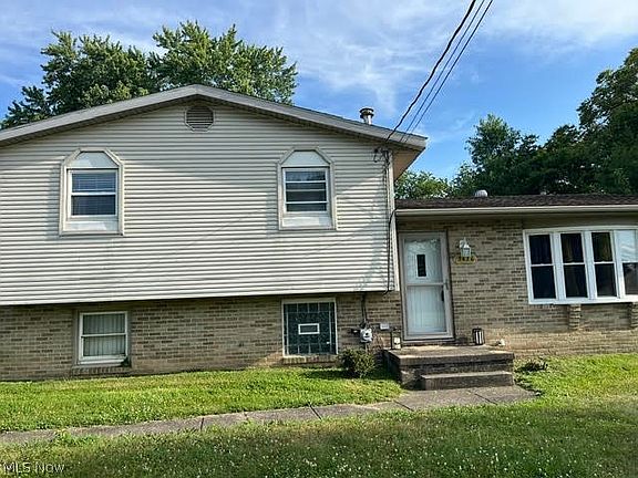 2nd image of 3426 33rd St NE