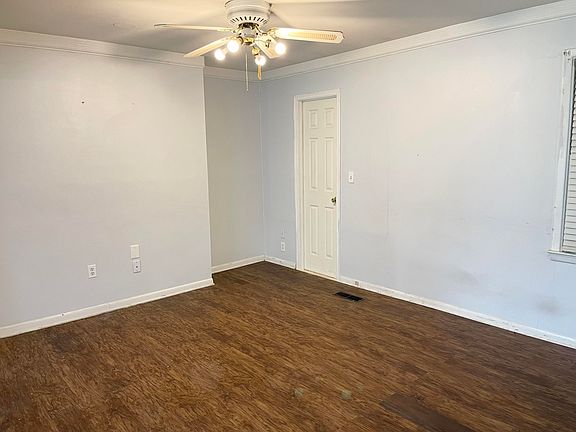 2nd image of 231 Lee Dr