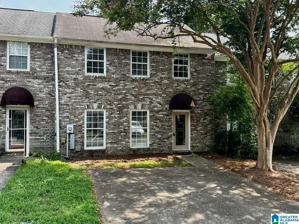 155 Chase Creek Cir, Pelham, AL 35124