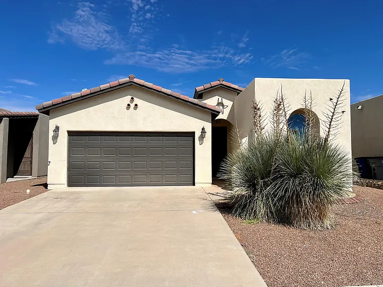 14529 Smokey Point Dr — Photo 1