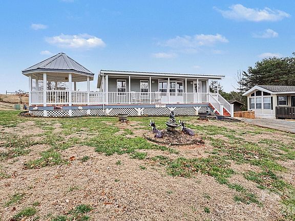 3rd image of 121 Grand View Dr #202/202A